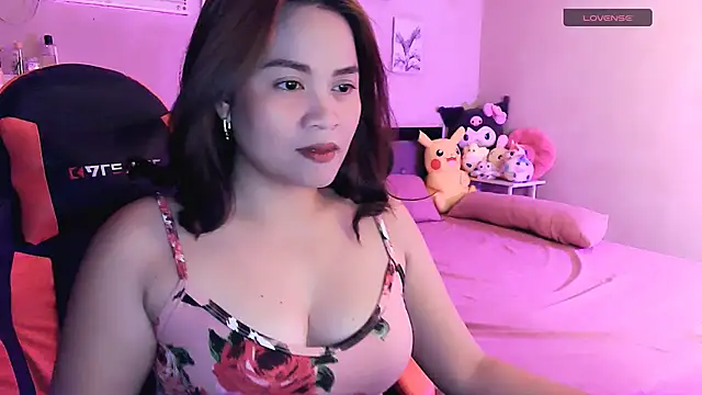 yenyen  online show from April 20, 2:25 am