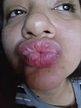 blerstefan1 online show from January 17, 5:48 am