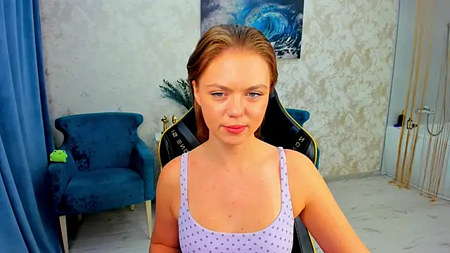 Strawberrye online show from April 28, 3:21 am