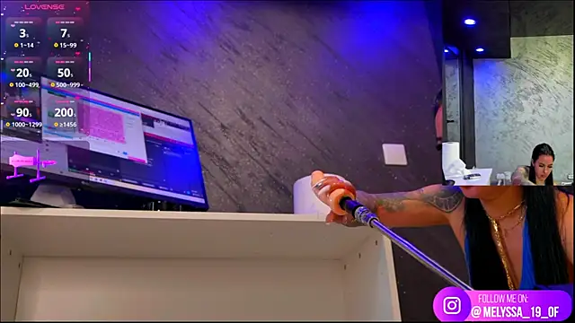 im-your-lovee online show from April 30, 6:07 am