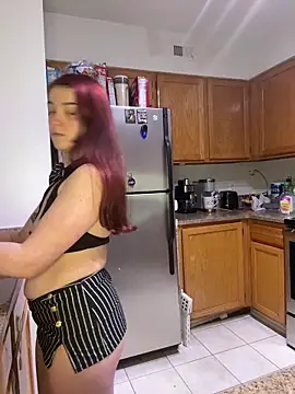 joeystaciee online show from April 21, 8:05 pm