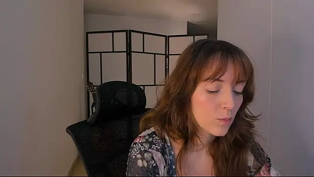 molly marmalade  online show from June 8, 5:03 pm