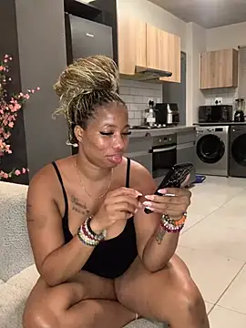 CurvyDesire1 online show from February 10, 9:40 pm