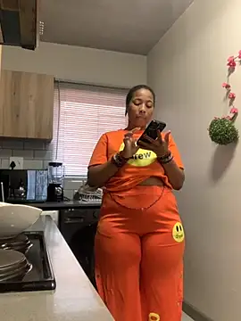 Snapshot of CurvyDesire1 chatting on September 15, 9:39 am CurvyDesire1 online show from September 15, 9:39 am