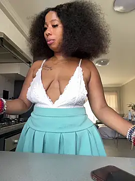 CurvyDesire1 online show from April 21, 7:26 am