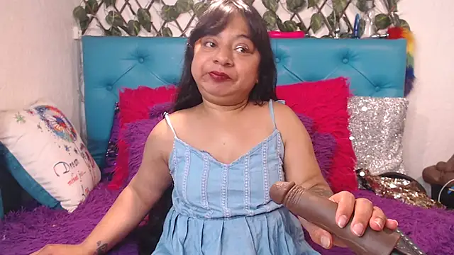 SARAWILLS online show from April 24, 2:31 pm