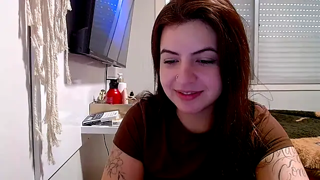 Snapshot of chelbyy chatting on October 28, 4:35 pm chelbyy online show from October 28, 4:35 pm