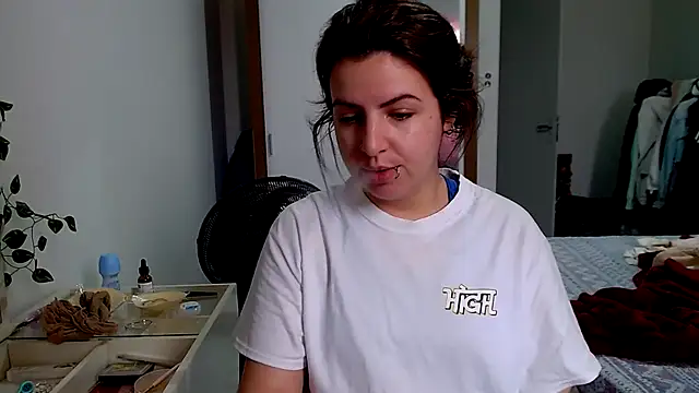 Snapshot of chelbyy chatting on October 6, 1:50 pm chelbyy online show from October 6, 1:50 pm