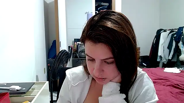 Snapshot of chelbyy chatting on September 20, 2:21 am chelbyy online show from September 20, 2:21 am