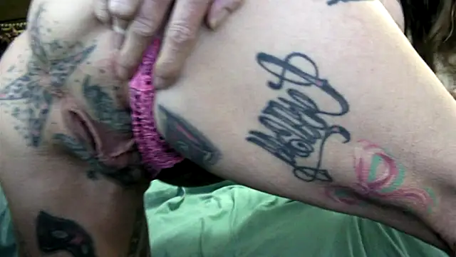 pamelagunns online show from September 22, 4:16 pm