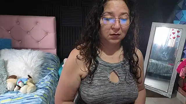 katifoxx online show from March 23, 4:02 pm