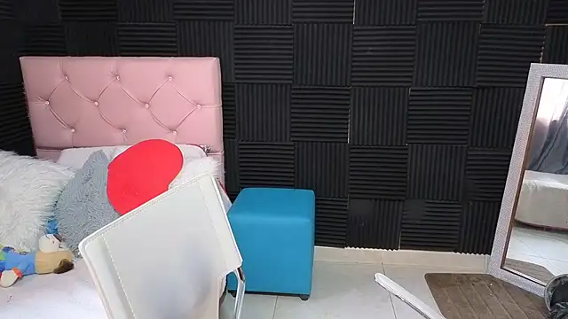 katifoxx online show from August 1, 3:47 pm