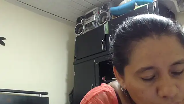 adrixxx38 online show from April 25, 3:53 am