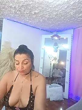 zullyxhot online show from November 26, 10:00 pm