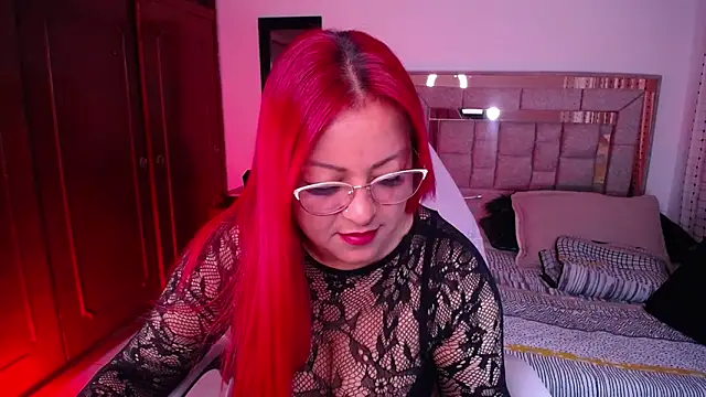 salomecastro  online show from February 9, 3:42 am