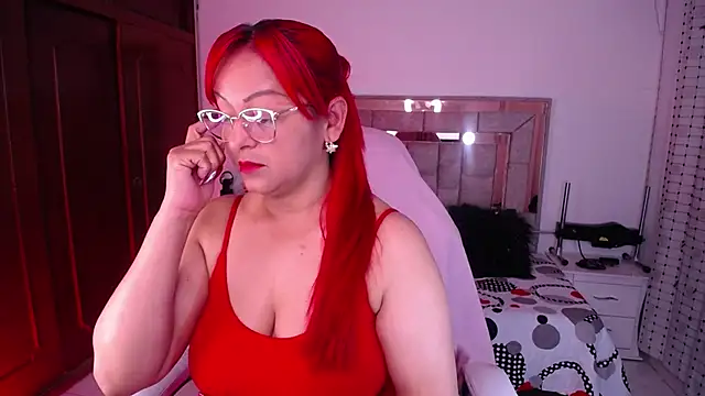 Snapshot of salomecastro_ chatting on October 10, 3:44 am salomecastro online show from October 10, 3:44 am