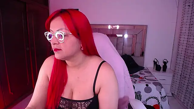 Snapshot of salomecastro_ chatting on October 7, 3:22 am salomecastro online show from October 7, 3:22 am