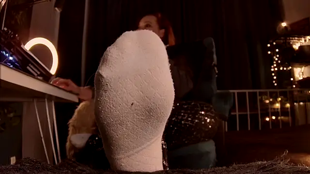 Pocahonstas online show from April 6, 6:42 pm