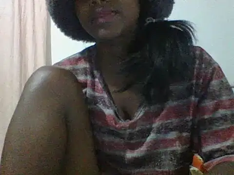 Snapshot of Hamie_sexy chatting on October 4, 8:24 pm Hamie sexy online show from October 4, 8:24 pm