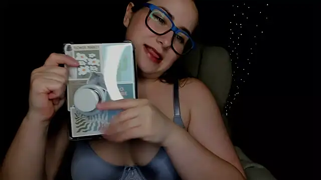 SeasonalSomeone online show from September 22, 11:03 pm