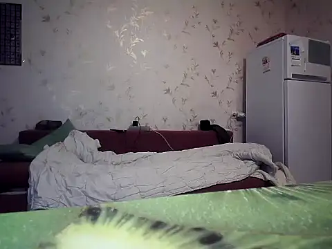 mimimi28 online show from February 7, 5:17 pm