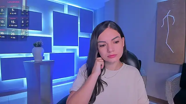 MorganHicks online show from April 18, 11:45 am