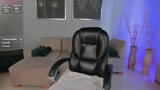 MorganHicks online show from November 21, 8:00 pm