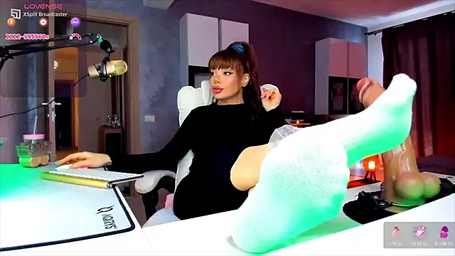 Miss kay1111 online show from April 19, 2:50 pm