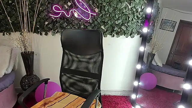 DestinyHills online show from September 18, 12:15 pm