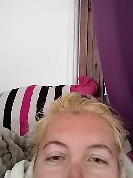 Snapshot of Mllesha74000 chatting on September 12, 2:46 pm Mllesha74000 online show from September 12, 2:46 pm