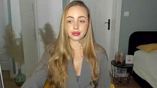 sexyCoralie online show from March 29, 12:04 pm