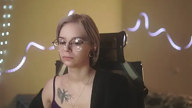 alyssa sweet online show from April 22, 5:59 am