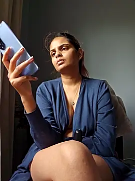 DirtySnowball69 online show from April 23, 8:33 am