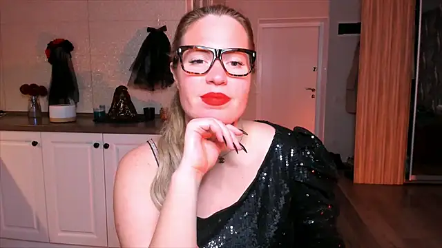 HotTiffani online show from October 26, 12:33 pm