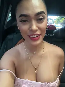Snapshot of emma_andrew1 chatting on September 21, 6:17 pm emma andrew1 online show from September 21, 6:17 pm