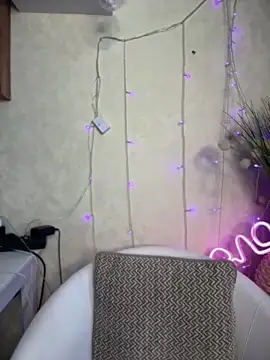 LaraHollywood online show from March 12, 7:22 am