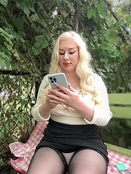 LaraHollywood online show from September 21, 6:34 am