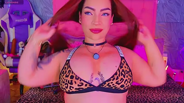 macasweet online show from April 9, 11:10 pm