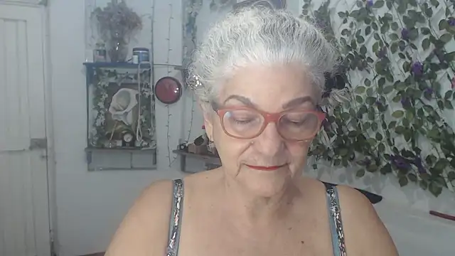 FunnyGrandma online show from February 8, 11:18 pm