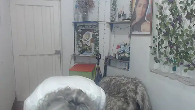 FunnyGrandma online show from October 18, 2:36 am