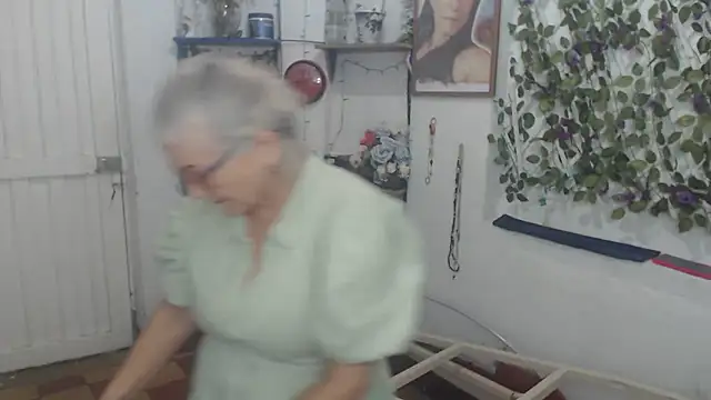 FunnyGrandma online show from March 15, 11:51 pm