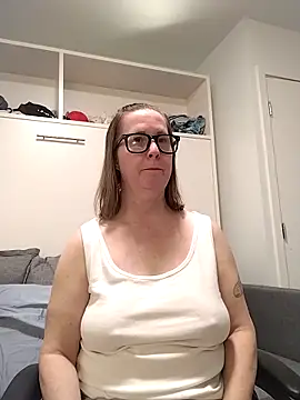 SweetandNaughty1 online show from March 11, 4:09 pm