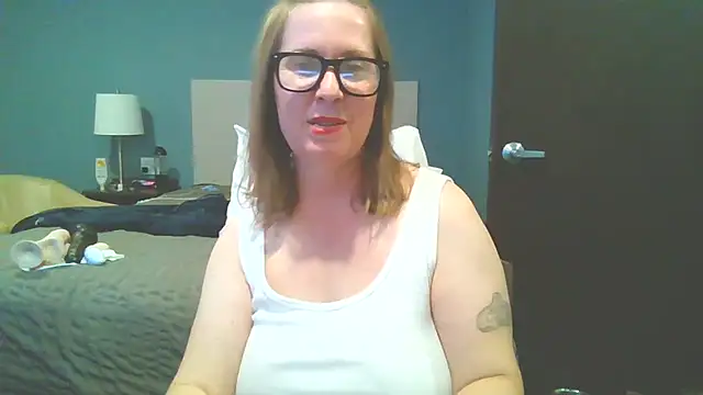 Snapshot of SweetandNaughty1 chatting on September 12, 3:51 am SweetandNaughty1 online show from September 12, 3:51 am