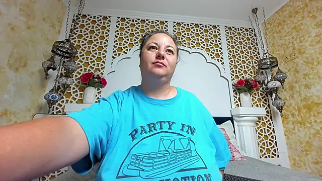 AleshaArabian online show from September 25, 3:49 am