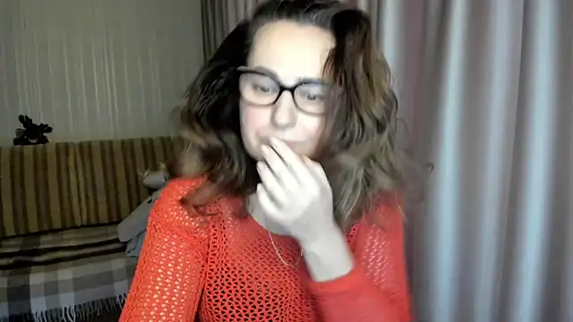 lauraoven online show from January 15, 10:32 am