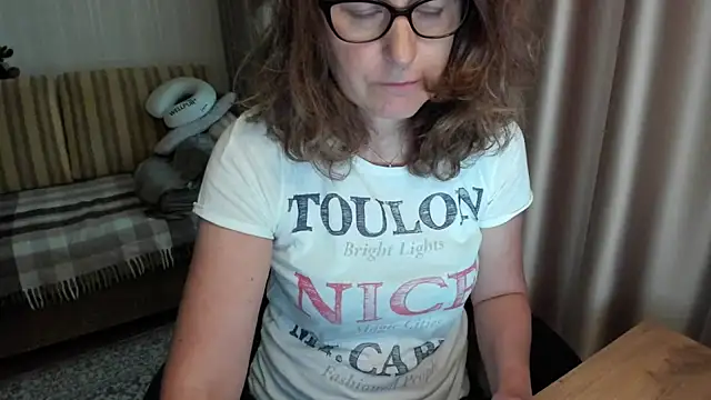 lauraoven online show from June 10, 5:11 pm