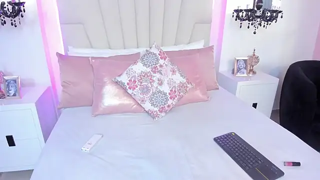 Sofiia W26 online show from April 27, 4:09 am