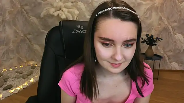 Snapshot of CloudGrace chatting on October 11, 6:21 pm CloudGrace online show from October 11, 6:21 pm