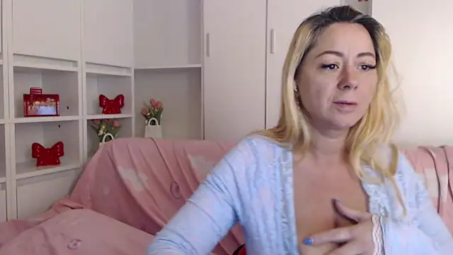 spell-of-love online show from February 4, 11:24 am