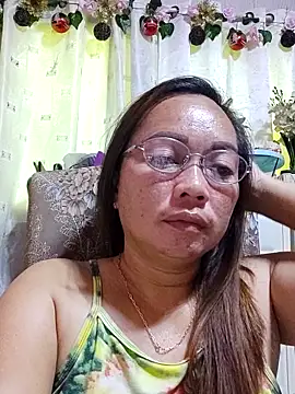 asianwet4u online show from December 17, 1:55 am